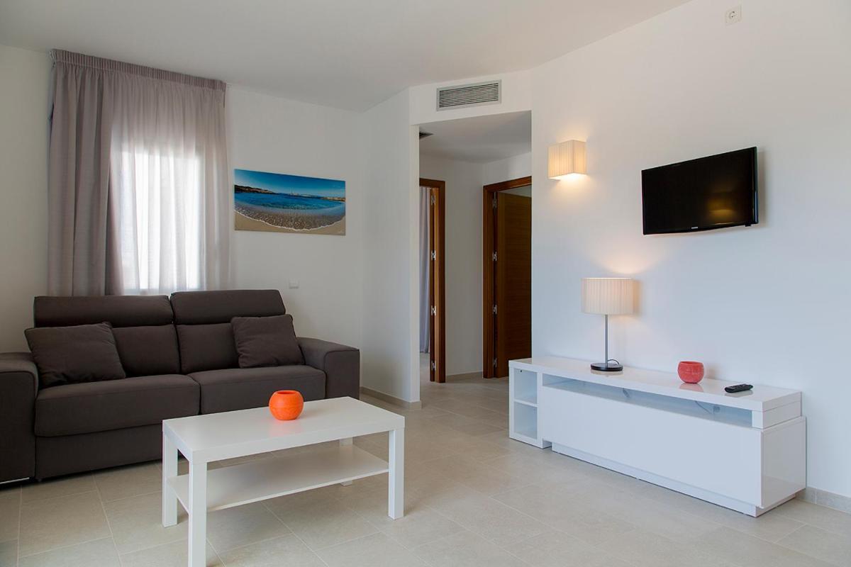 Apartamentos Proa - Emar Hotels Only Adults Es Pujols Eksteriør billede